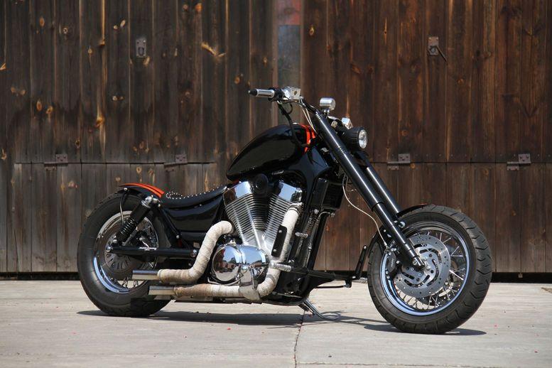 Suzuki Intruder 400 Custom