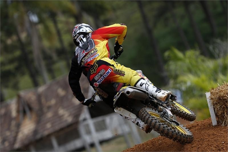 Джерси Tony Cairoli 2012