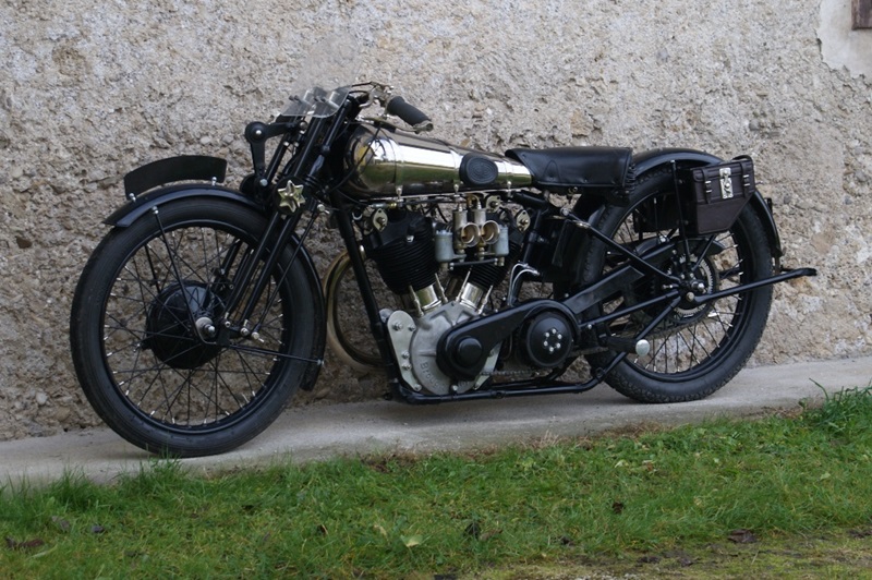 Лоуренс Аравийский мотоцикл brough Superior