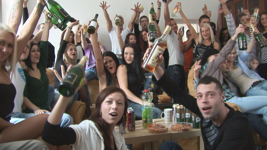 Amateur  CZECH HOME ORGY 6 - PART 1